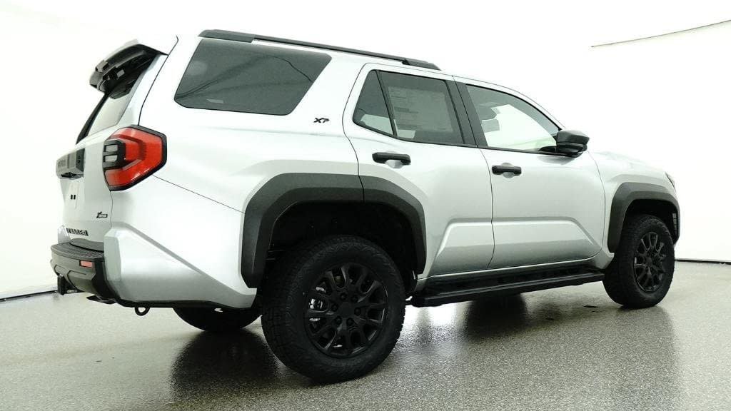 Used 2026  Toyota SR5 image 24