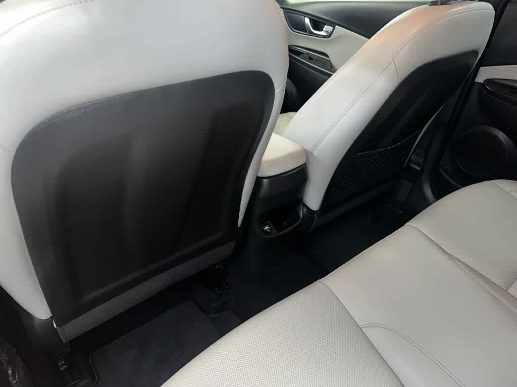 Used 2023 Cyber Silver Hyundai Limited image 27