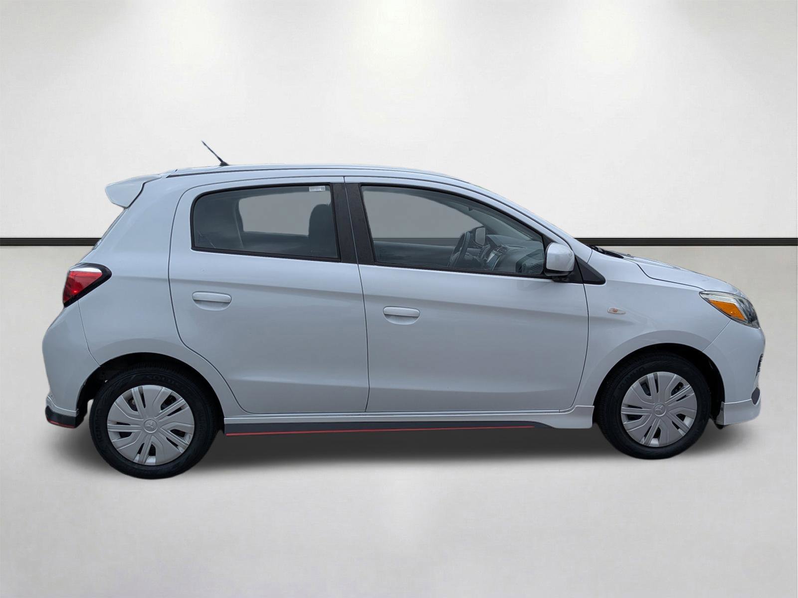 Used 2021 White Diamond Mitsubishi Carbonite Edition image 3