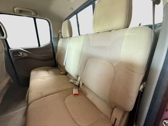 Used 2018 Red Nissan SV V6 image 22