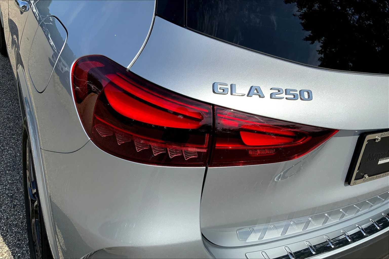 Certified Used 2026 Cirrus Silver Metallic Mercedes-Benz GLA 250 image 18