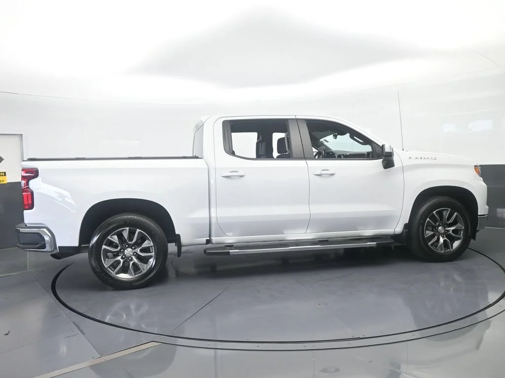 Used 2023 Summit White Chevrolet LT image 7