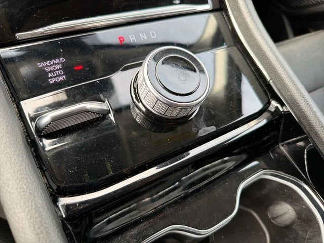 Used 2023 White Jeep Limited image 23