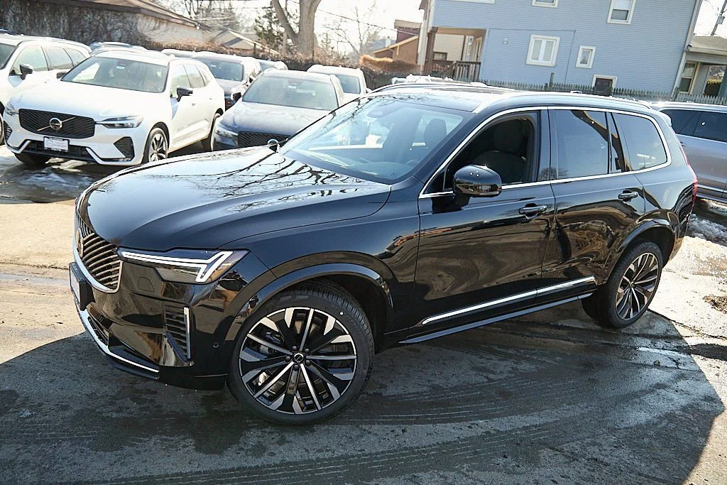 New 2026 Onyx Black Volvo Plus image 3