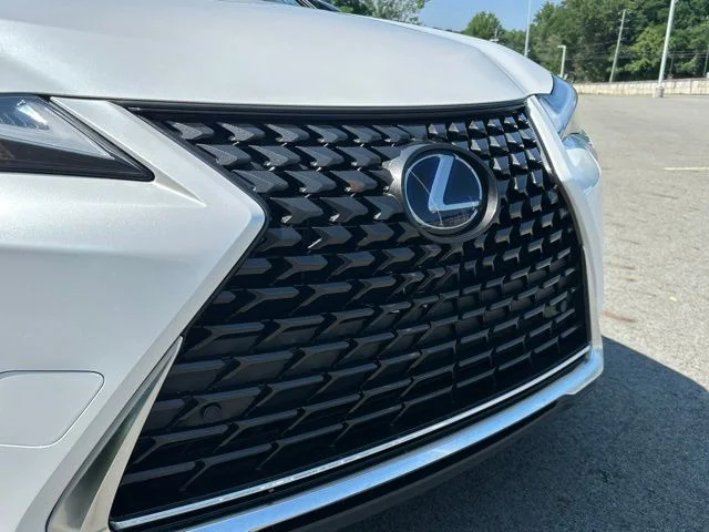 Used 2020 White Lexus 250h Base image 17