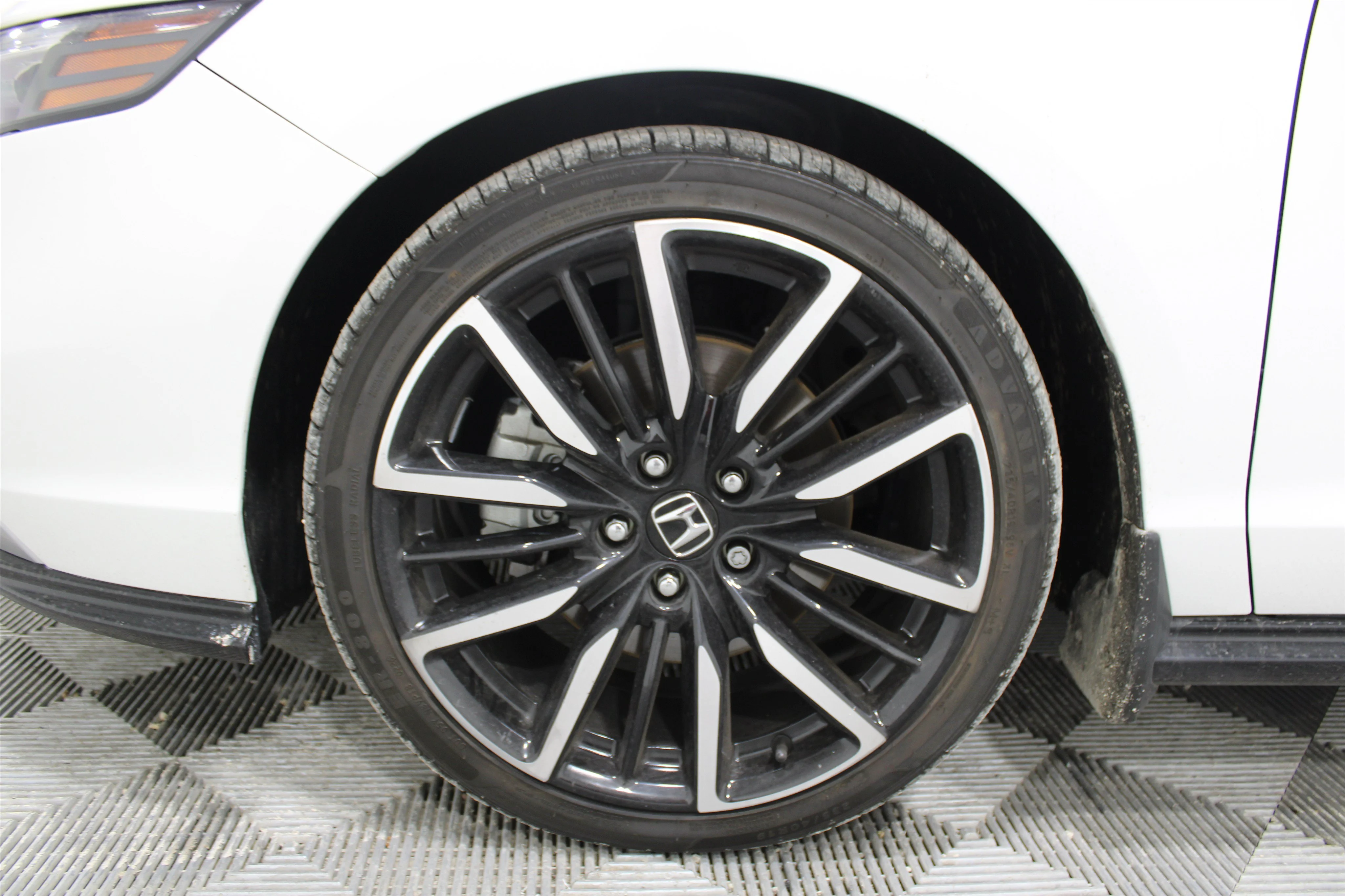 Used 2023 WHTIE Honda Touring image 32