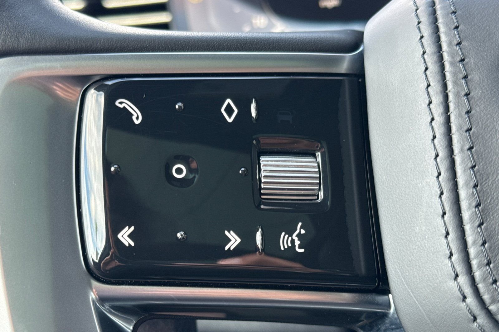 2023 Land Rover Range Rover SE - Photo 28