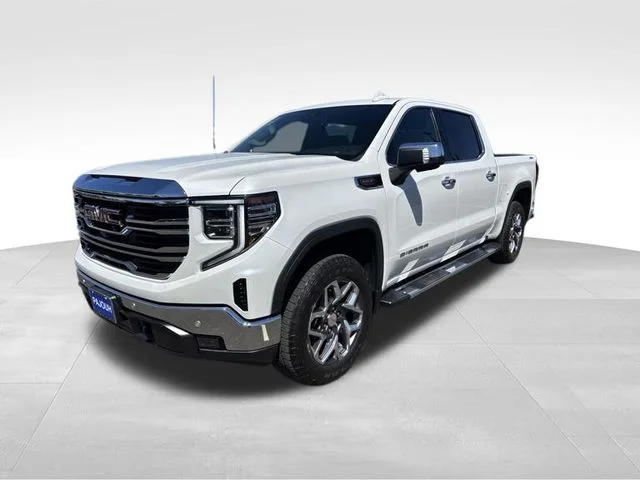 Used 2023 White GMC SLT image 3