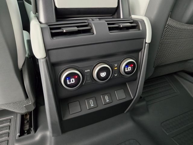 New 2026 Fuji White Land Rover X-Dynamic SE image 13