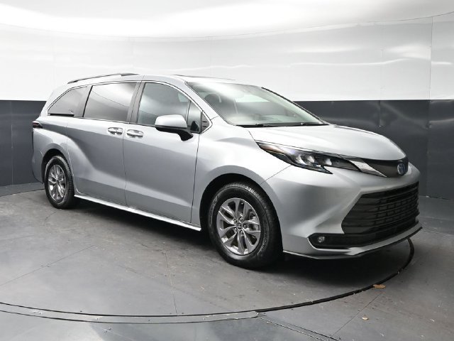 2025 Toyota Sienna