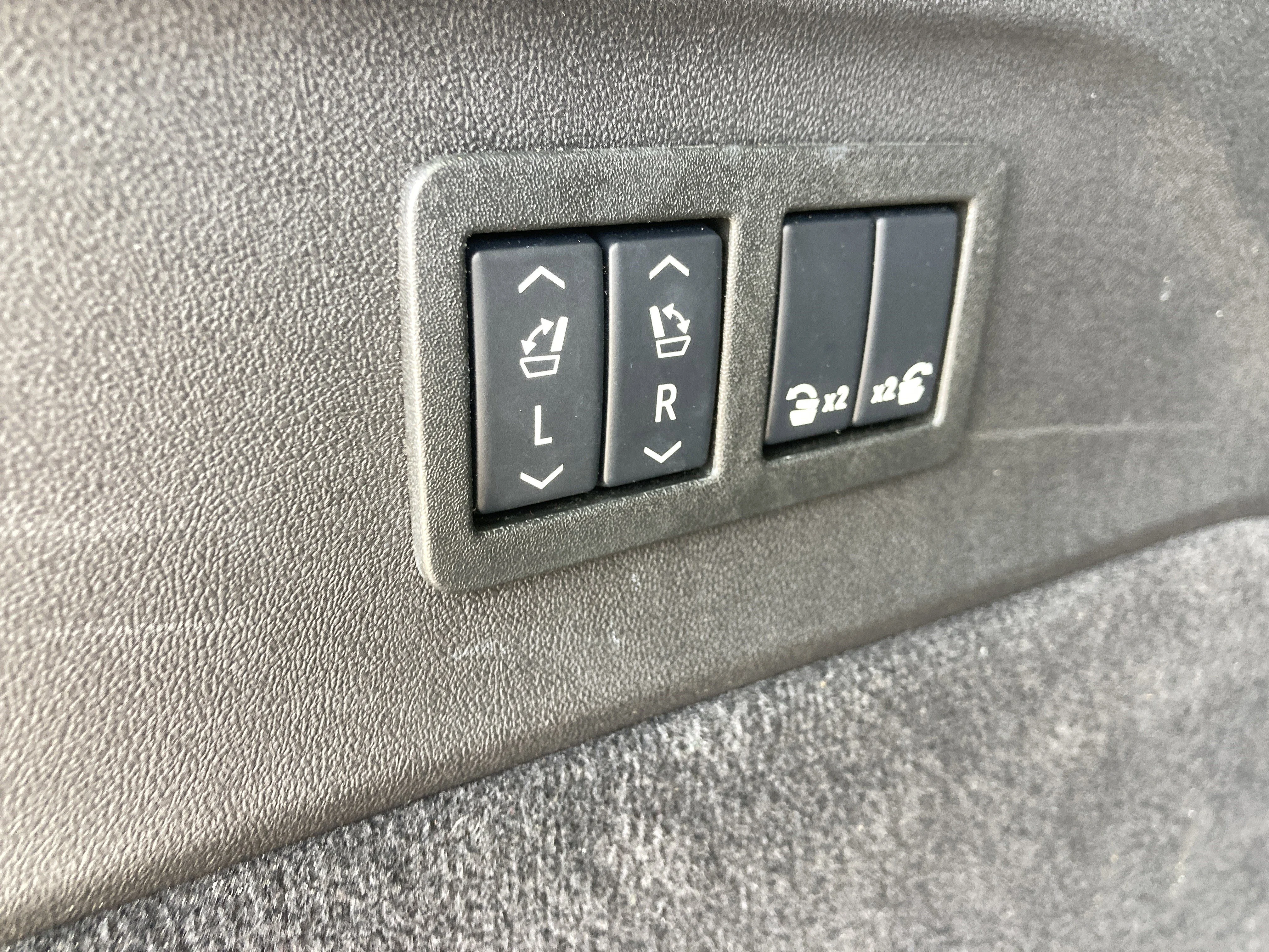 Used 2025 Black Raven Cadillac Luxury 2 image 18