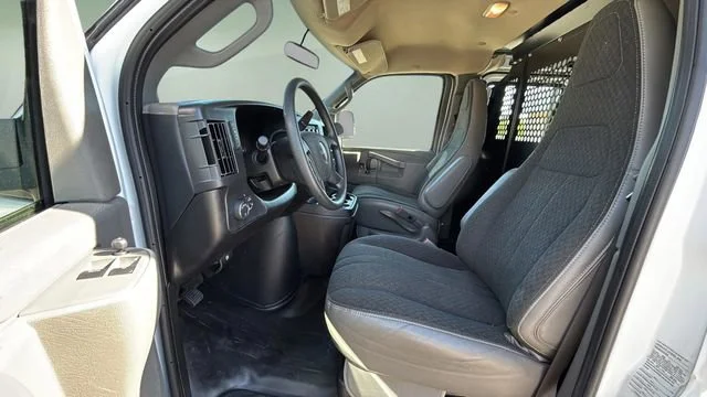 Used 2024 Summit White GMC Work Van image 19
