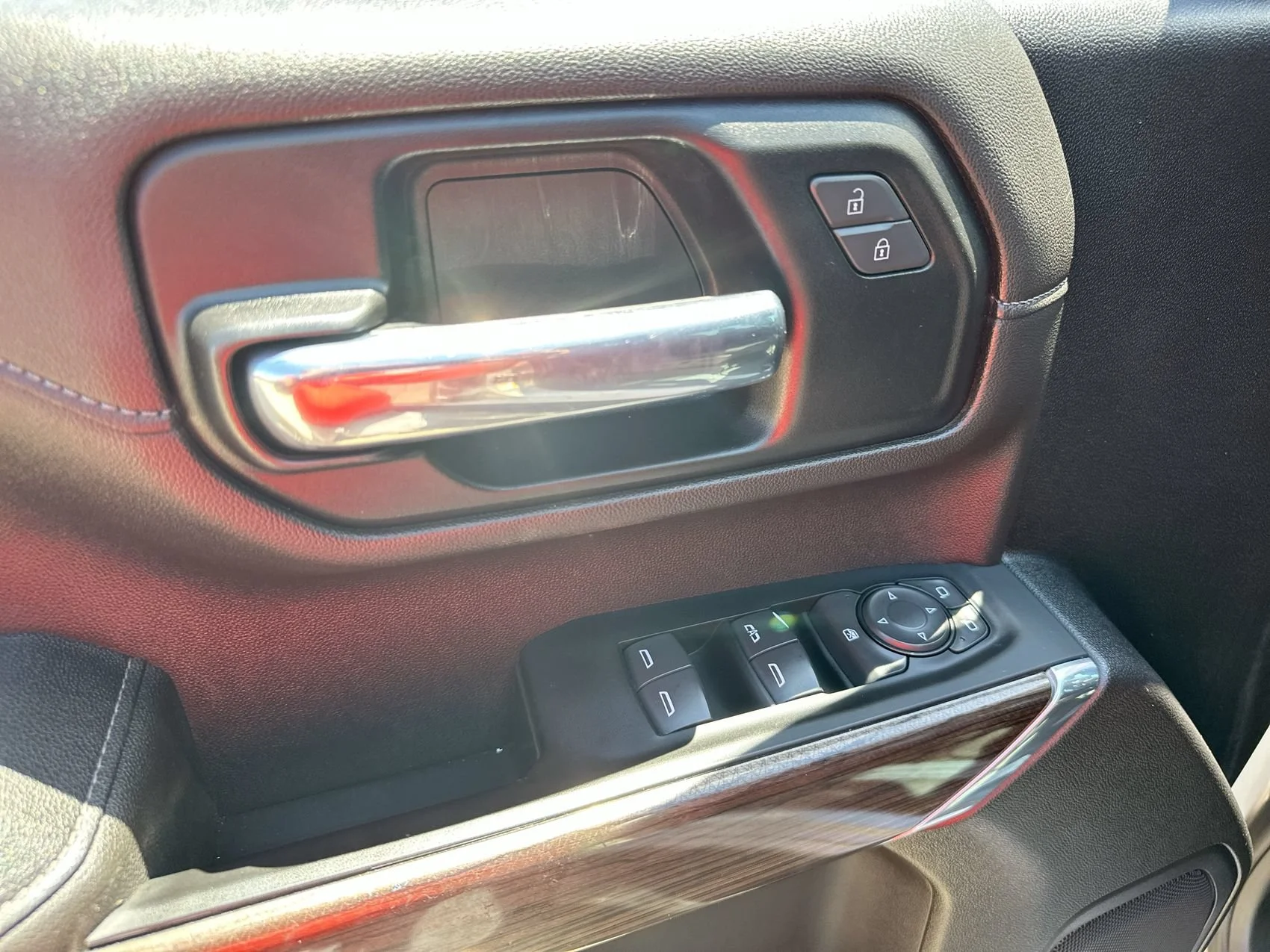 Used 2023 Silver Ice Metallic Chevrolet LT image 13
