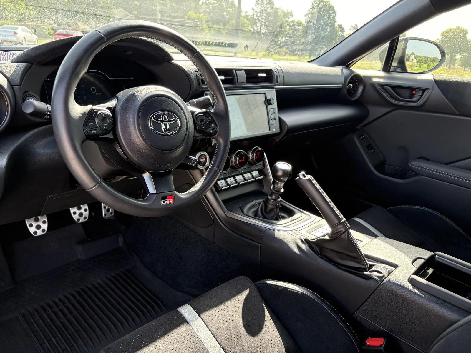 Used 2025 BLACK                     TOYOTA PREMIUM MANUAL image 8