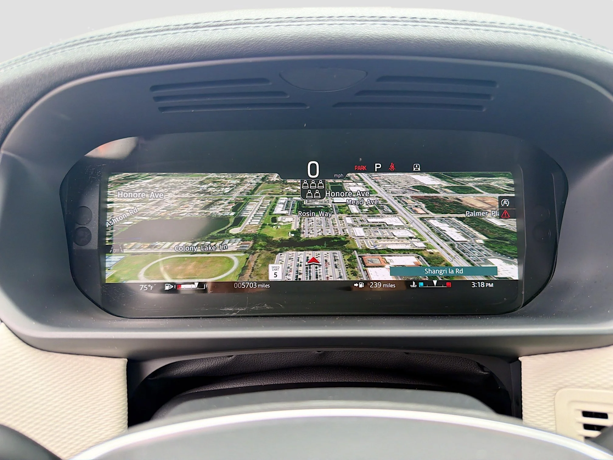 Certified Used 2025 Fuji White Land Rover Dynamic SE image 42