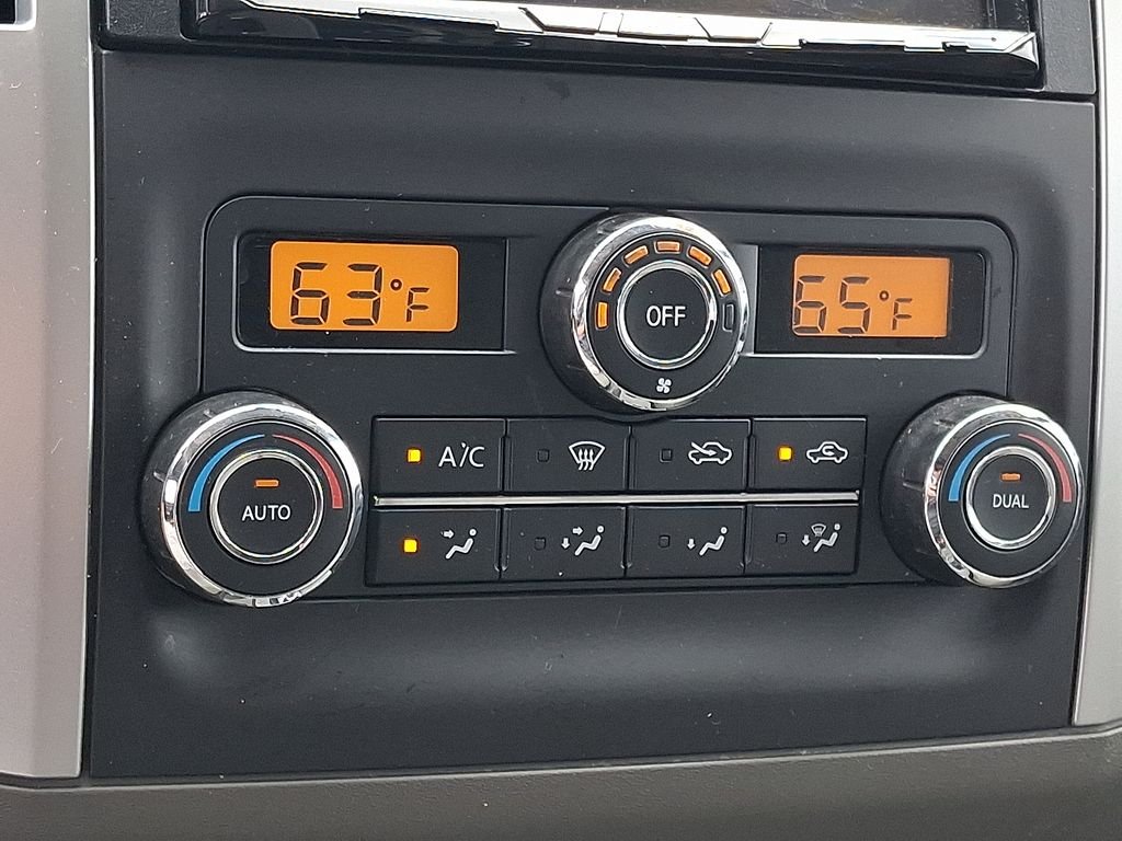Used 2018 White Nissan SV image 17
