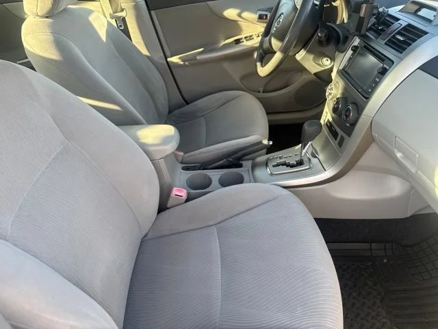 Used 2013 Magnetic Gray Metallic Toyota LE image 5