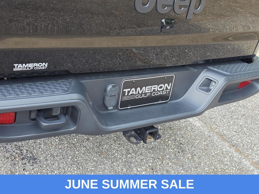 Used 2024 Black Jeep Sport S image 31