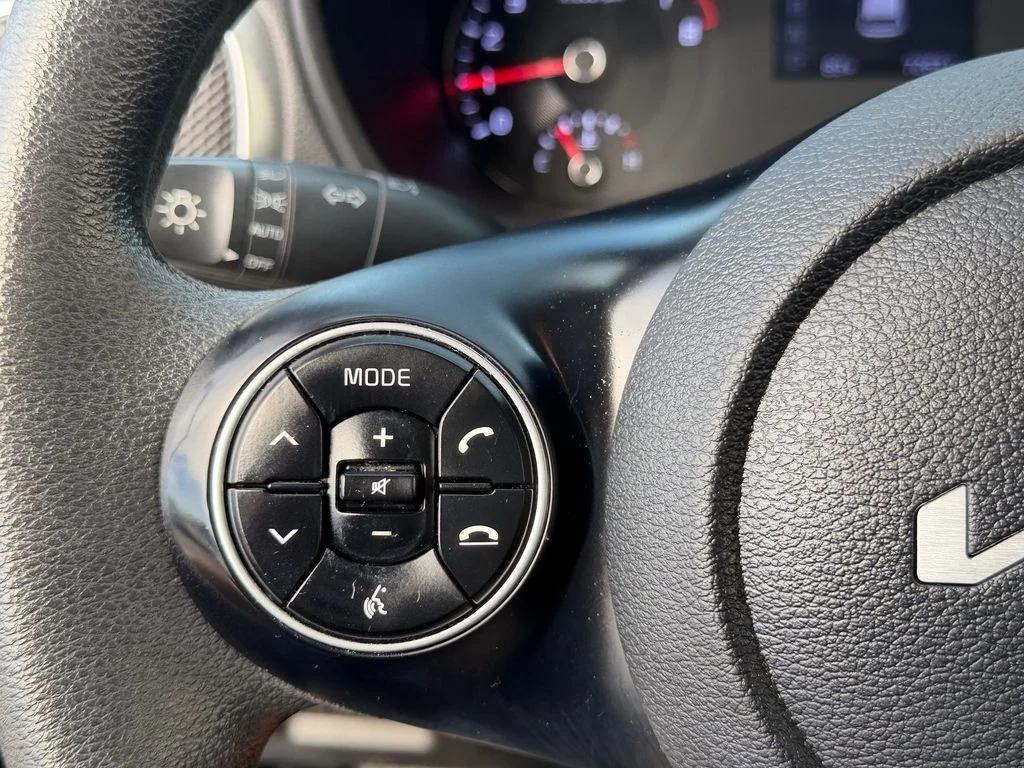 Used 2022 Gray Kia LX image 25