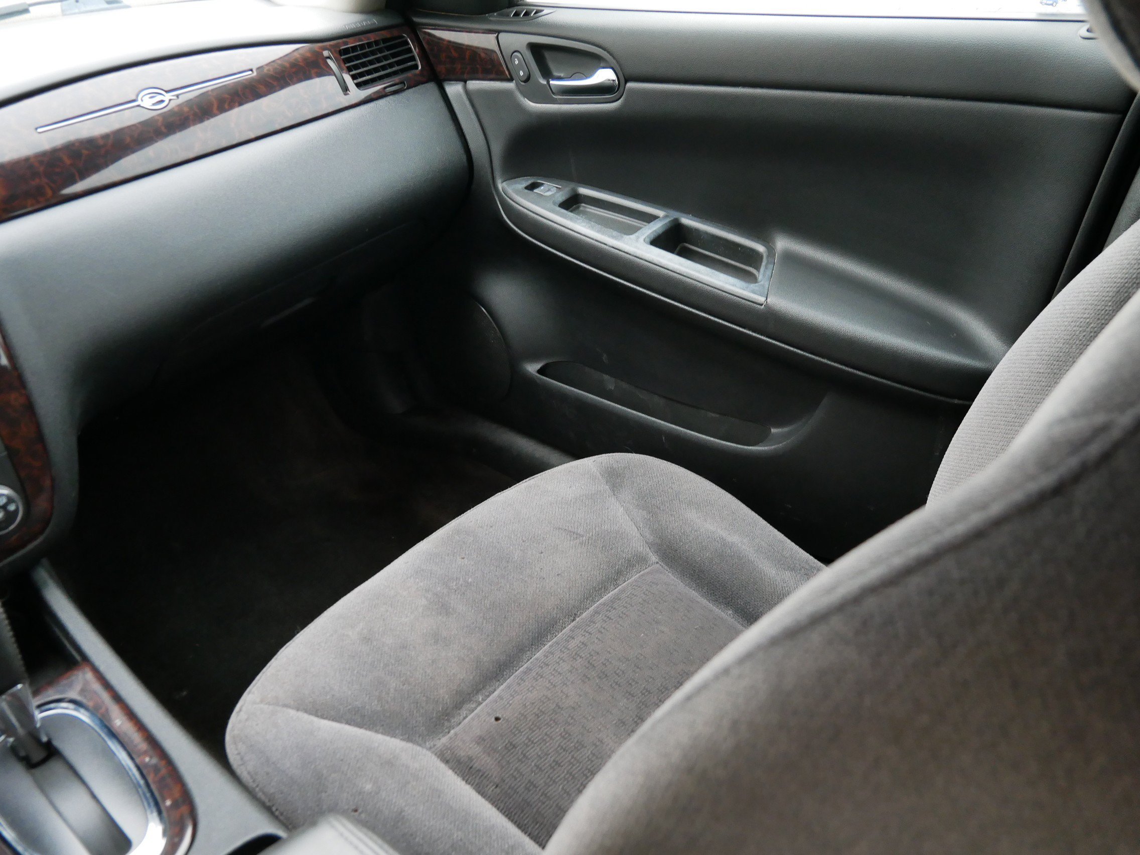 Used 2012 Gold Mist Metallic Chevrolet LT Fleet image 17