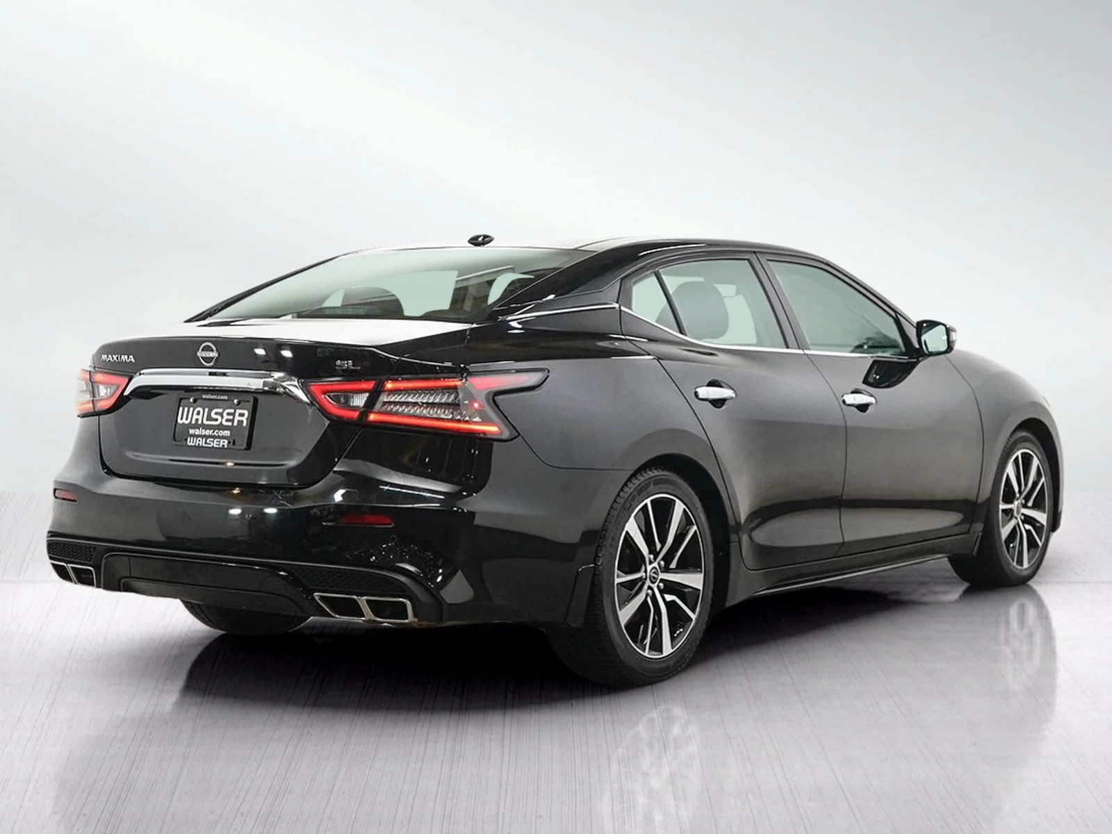Used 2023 Black Nissan SV image 5