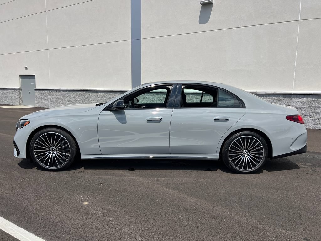 New 2026 MANUFAKTUR Alpine Grey Mercedes-Benz E 350 image 39
