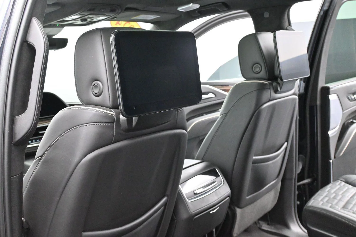 Used 2024 Galactic Gray Metallic Cadillac Premium Luxury Platinum image 33