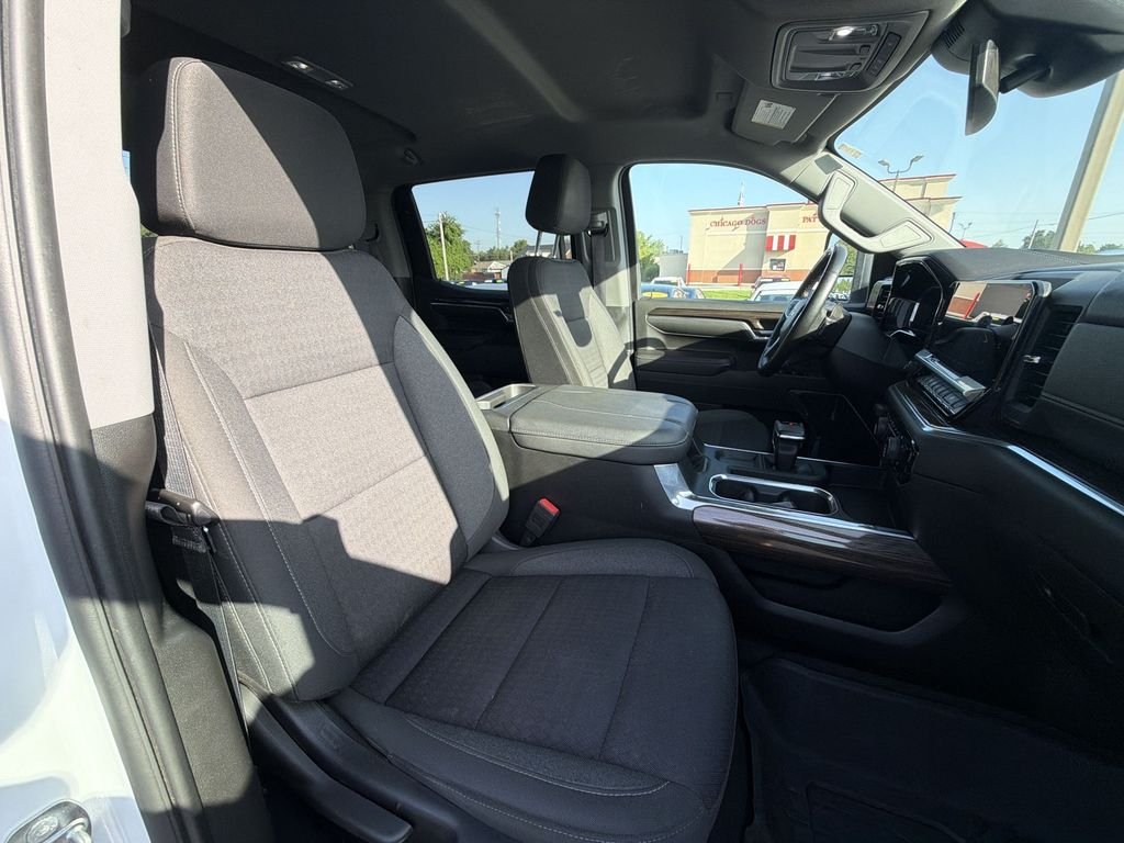 Used 2023 White Chevrolet LT image 29