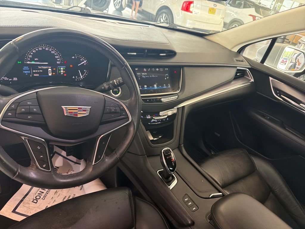 Used 2018 Silver Cadillac Luxury image 15
