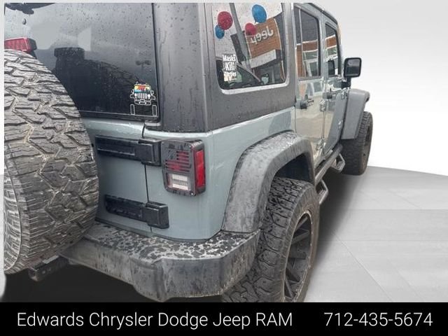 Used 2014 Gray Jeep Unlimited Sport image 3