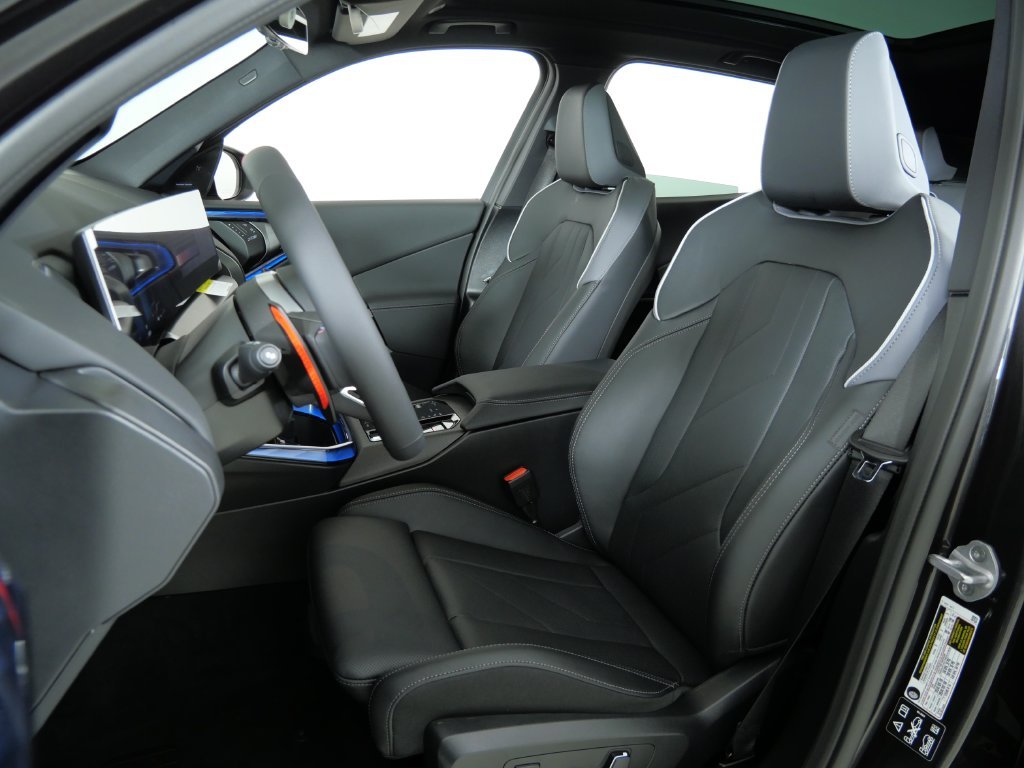 Used 2026 Gray BMW M50 xDrive image 36
