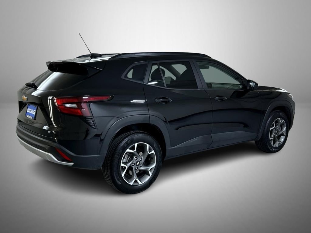 Used 2025 Black Chevrolet LT image 5