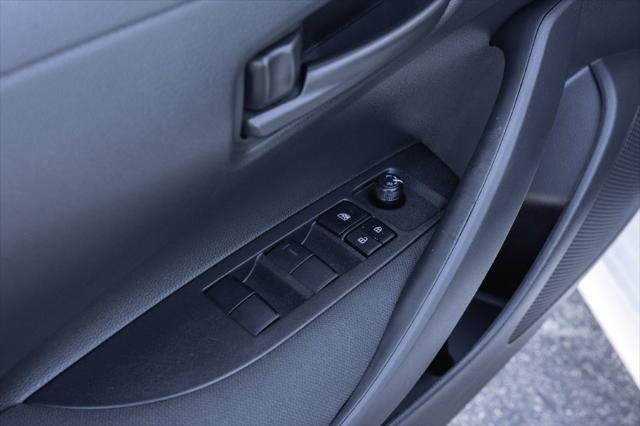 Certified Used 2026 WIND CHILL PEARL Toyota  image 9