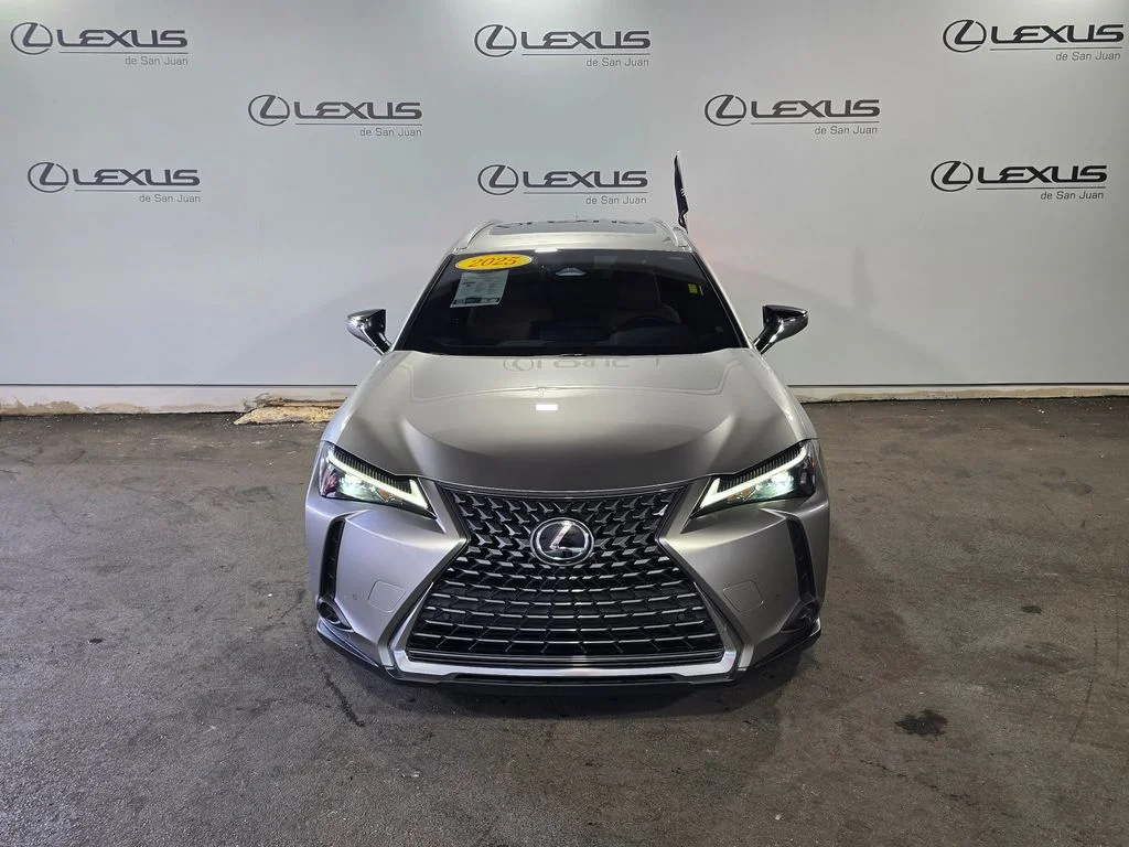 Used 2025 White Lexus 300h F SPORT Design image 2