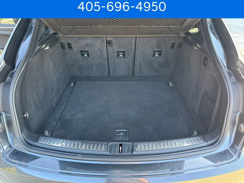 Pre-Owned 2018 Porsche Macan Base