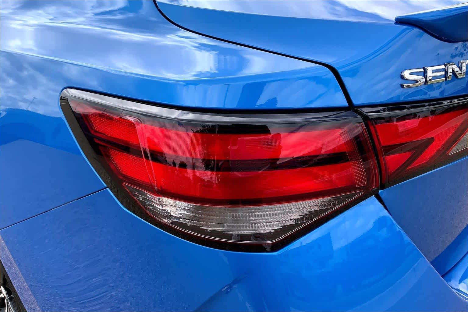 Used 2023 Electric Blue Metallic Nissan SR image 29