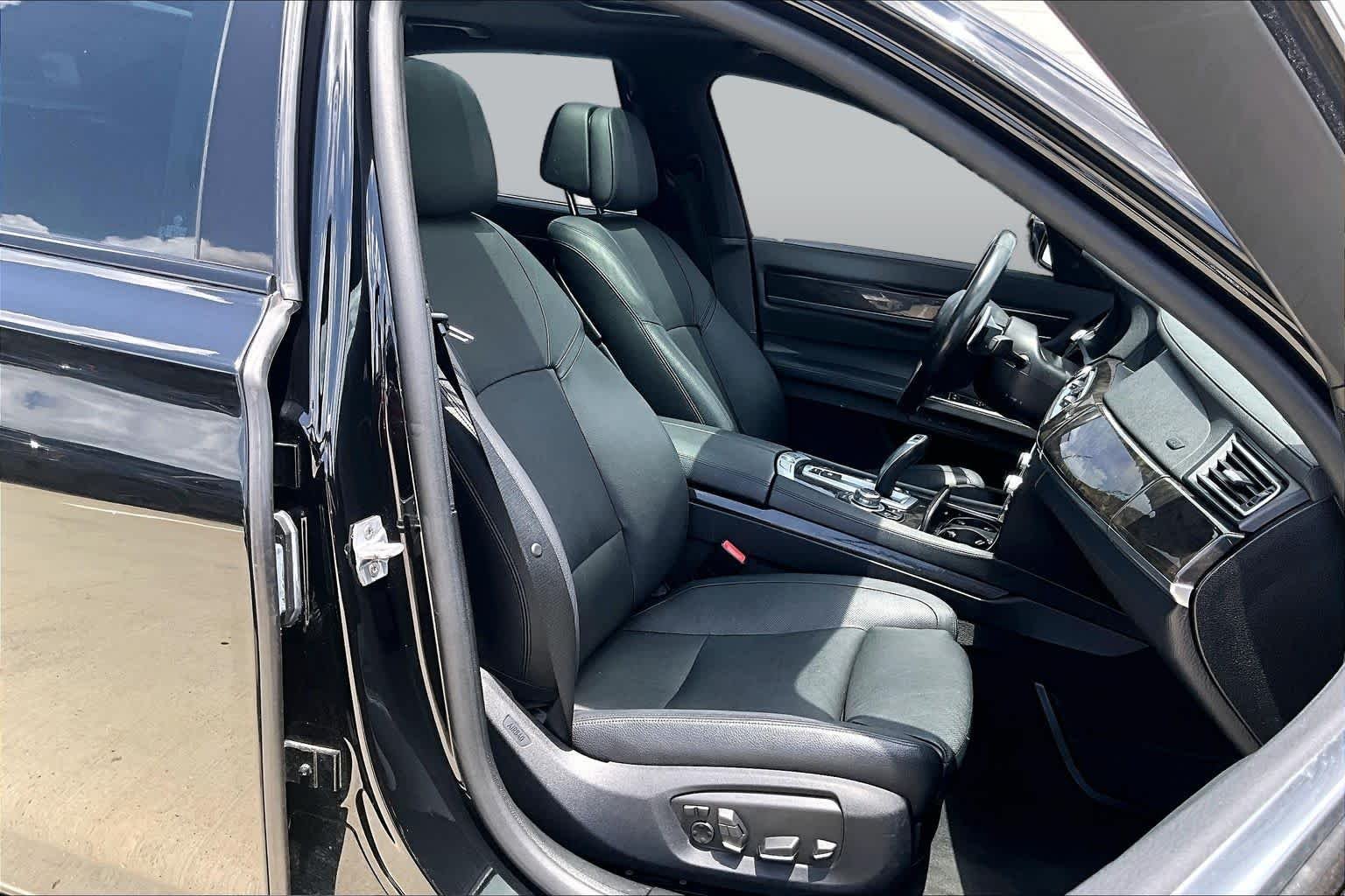 Used 2013 Black Sapphire Metallic BMW 740i image 8