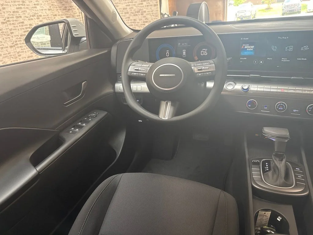 New 2027 Cyber Gray Metallic Hyundai SE image 18