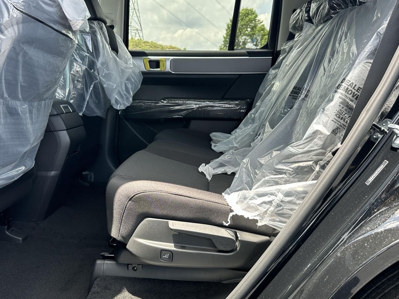 New 2026 Phantom Black Hyundai SE image 18