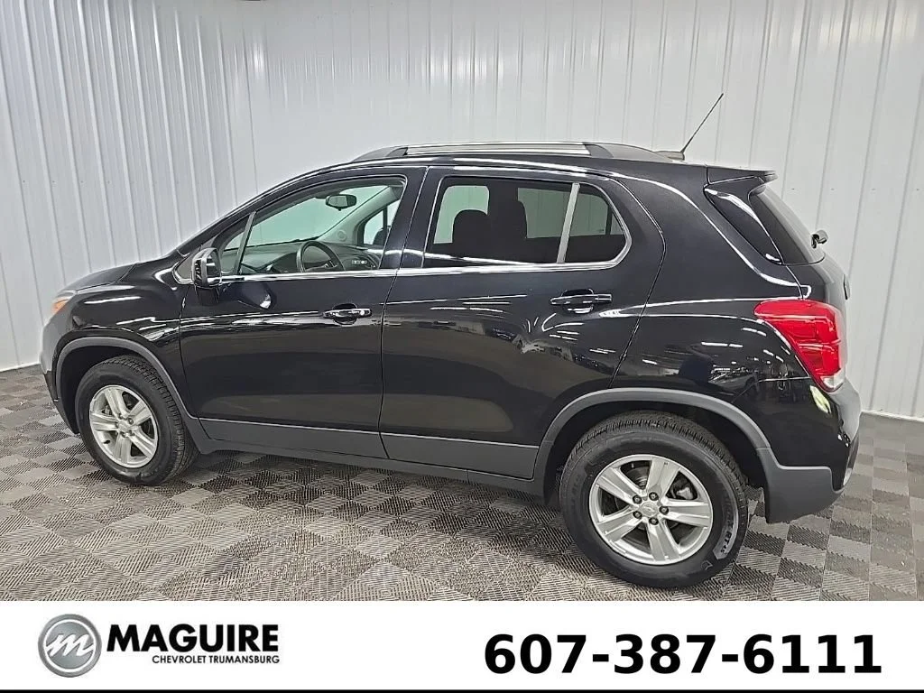 Used 2020 MOSAIC BLACK METALLIC Chevrolet LT image 4