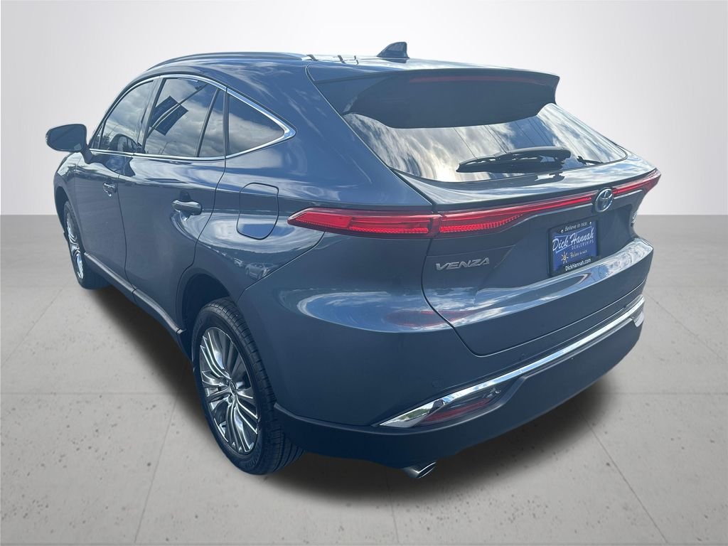 Used 2021 Gray Toyota Limited image 9