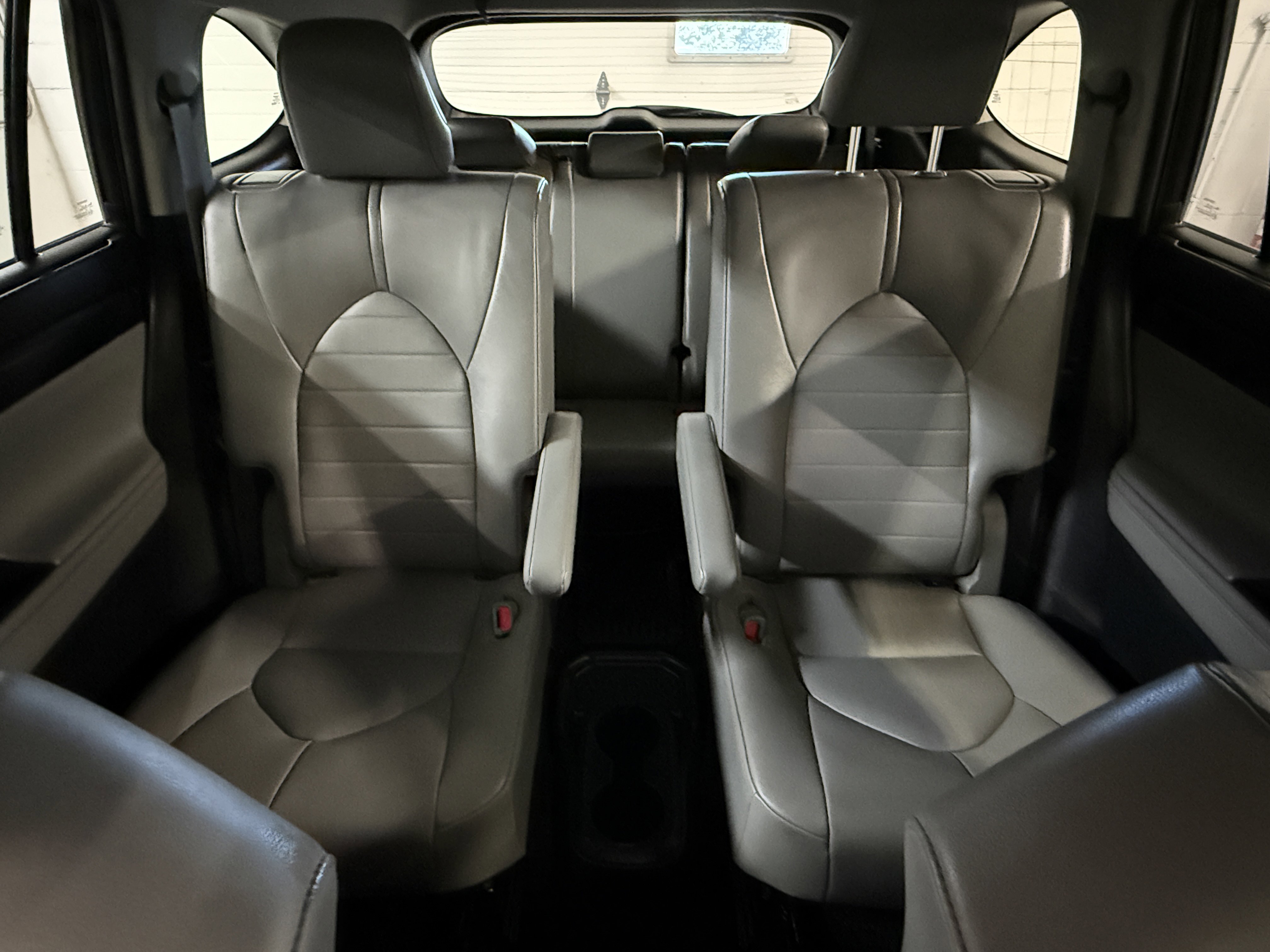 Used 2021 Magnetic Gray Metallic Toyota XLE image 21