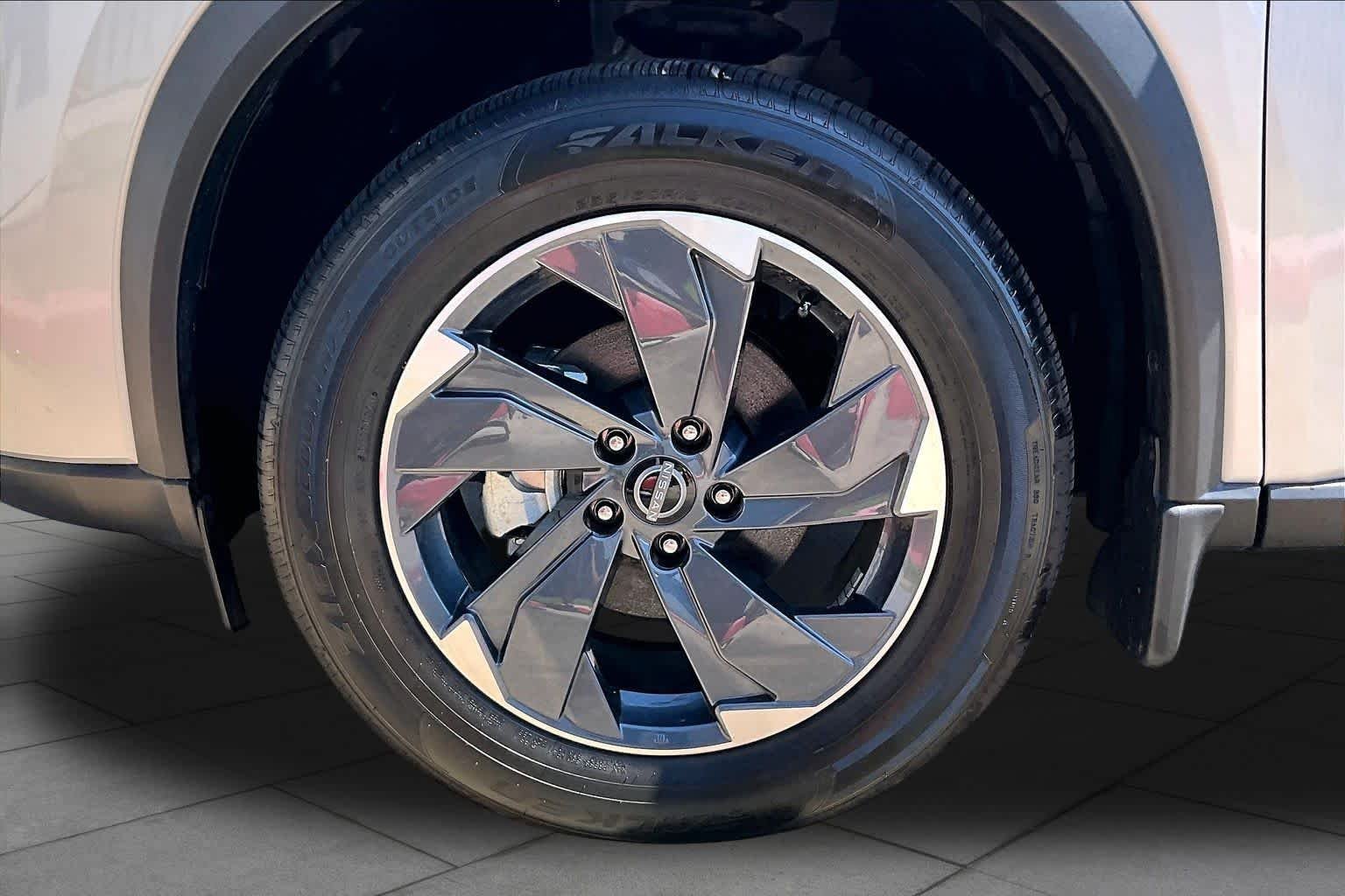 Used 2025 Brilliant Silver Metallic Nissan SV image 10