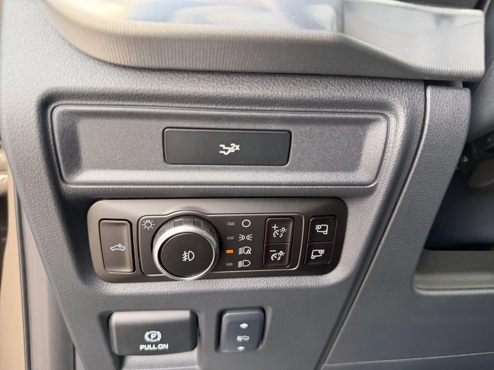 New 2026 Marsh Gray Ford LARIAT image 25