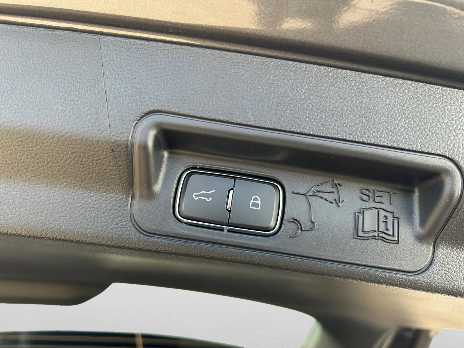 New 2026 Carbonized Grey Metallic Ford Tremor image 11