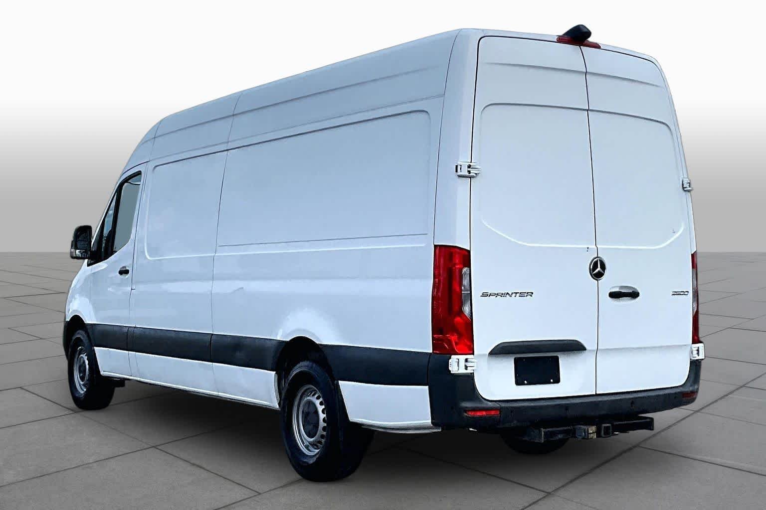 Used 2020 Arctic White Mercedes-Benz  image 12