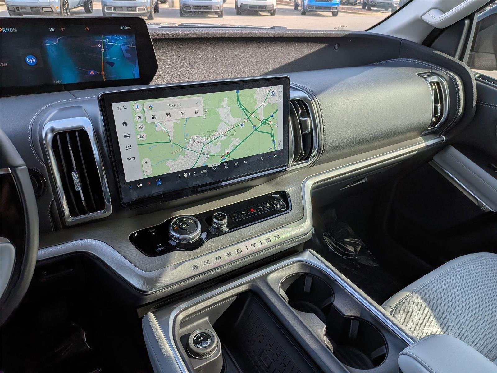 New 2025 Agate Black Metallic Ford Platinum® MAX image 22