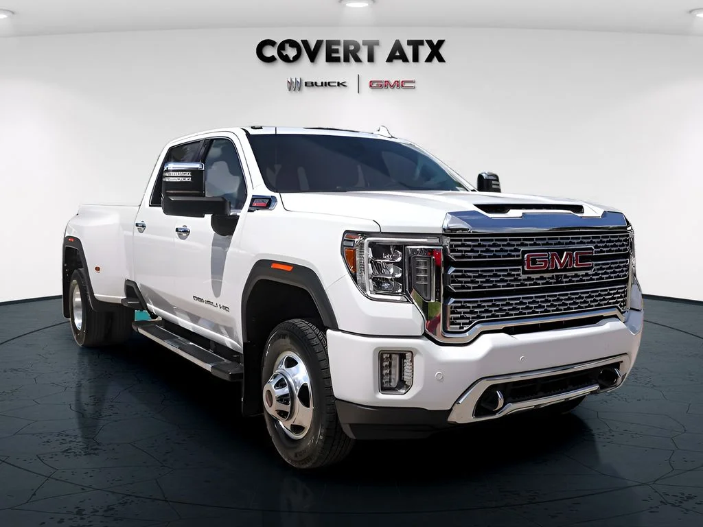 Used 2022 White GMC Denali image 9
