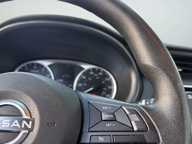 Used 2023 Gray Nissan S image 17