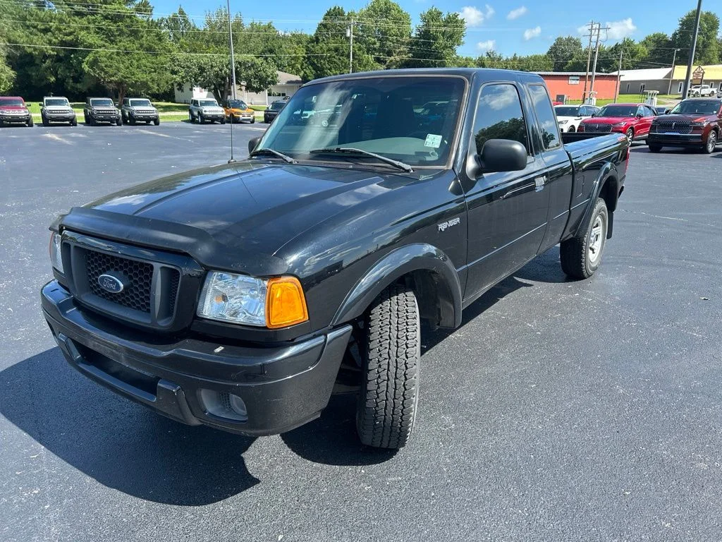 Used 2005 Black Ford  image 3